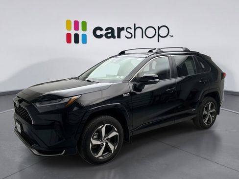 Used 2022 Toyota RAV4 SE w/ Weather & Moonroof Package image 1