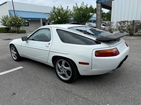 Used 1987 Porsche 928 S4 RWD image 4