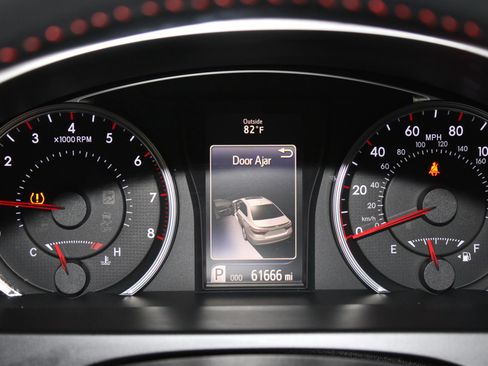 Used 2015 Toyota Camry SE FWD image 11