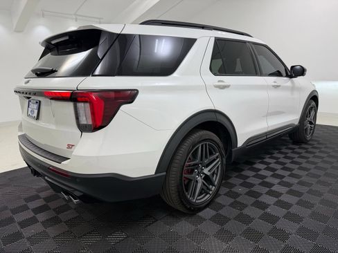 Used 2025 Ford Explorer ST w/ Sun And Sound Package AWD/4WD image 8