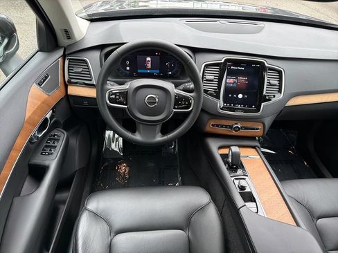 Used 2023 Volvo XC90 B6 Plus AWD/4WD image 23