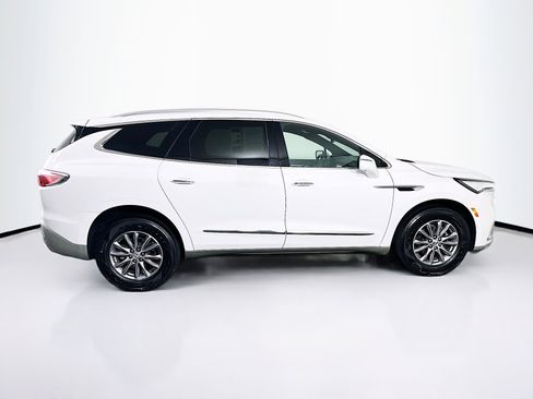 Used 2024 Buick Enclave Premium image 10