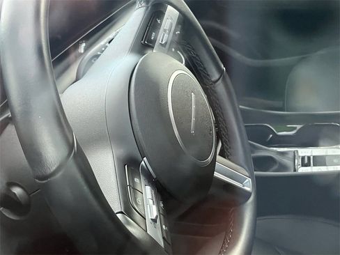 Certified 2025 Hyundai Tucson SEL image 8