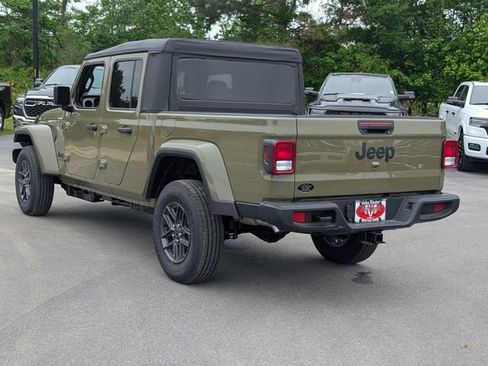 New 2026 Jeep Gladiator Sport AWD/4WD image 5