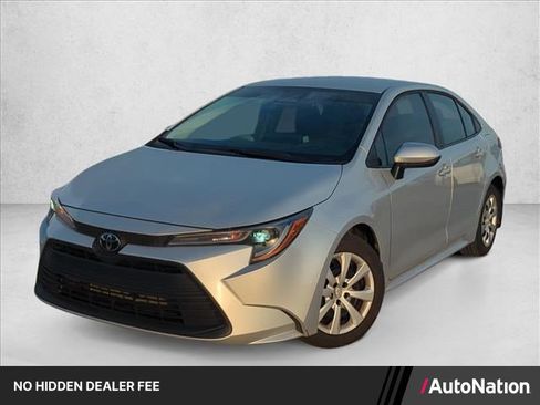 Used 2025 Toyota Corolla LE FWD image 1