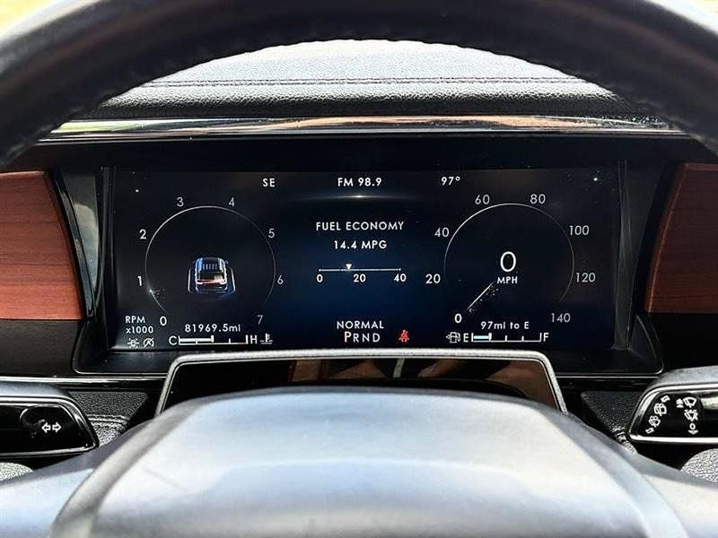 Used 2022 Lincoln Navigator Reserve AWD/4WD image 25