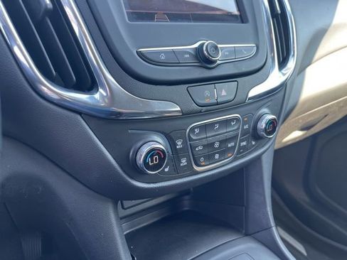 Used 2023 Chevrolet Equinox LT AWD/4WD image 23