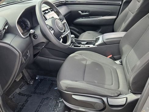 Certified 2024 Hyundai Tucson SE FWD image 11
