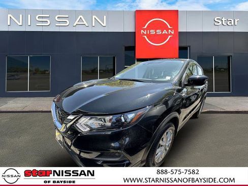 Certified 2022 Nissan Rogue Sport S image 3
