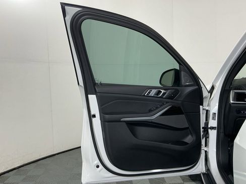 Certified 2024 BMW X5 xDrive40i w/ Premium Package image 20