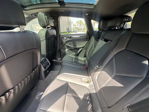 Used 2026 Porsche Macan AWD/4WD image 35