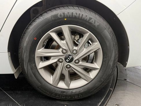 Used 2020 Kia Optima LX FWD image 16