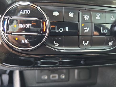 Certified 2021 Buick Encore GX Select w/ Advanced Technology Package image 21