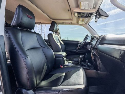 Used 2020 Toyota 4Runner Venture w/ Moonroof Package image 39