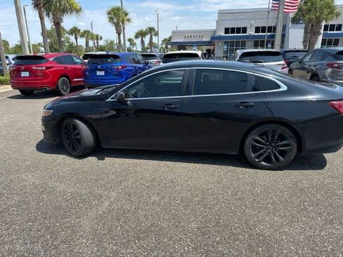 Used 2020 Chevrolet Malibu LT w/ Midnight Edition FWD image 4