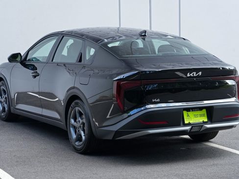 Used 2025 Kia K4 FWD image 45