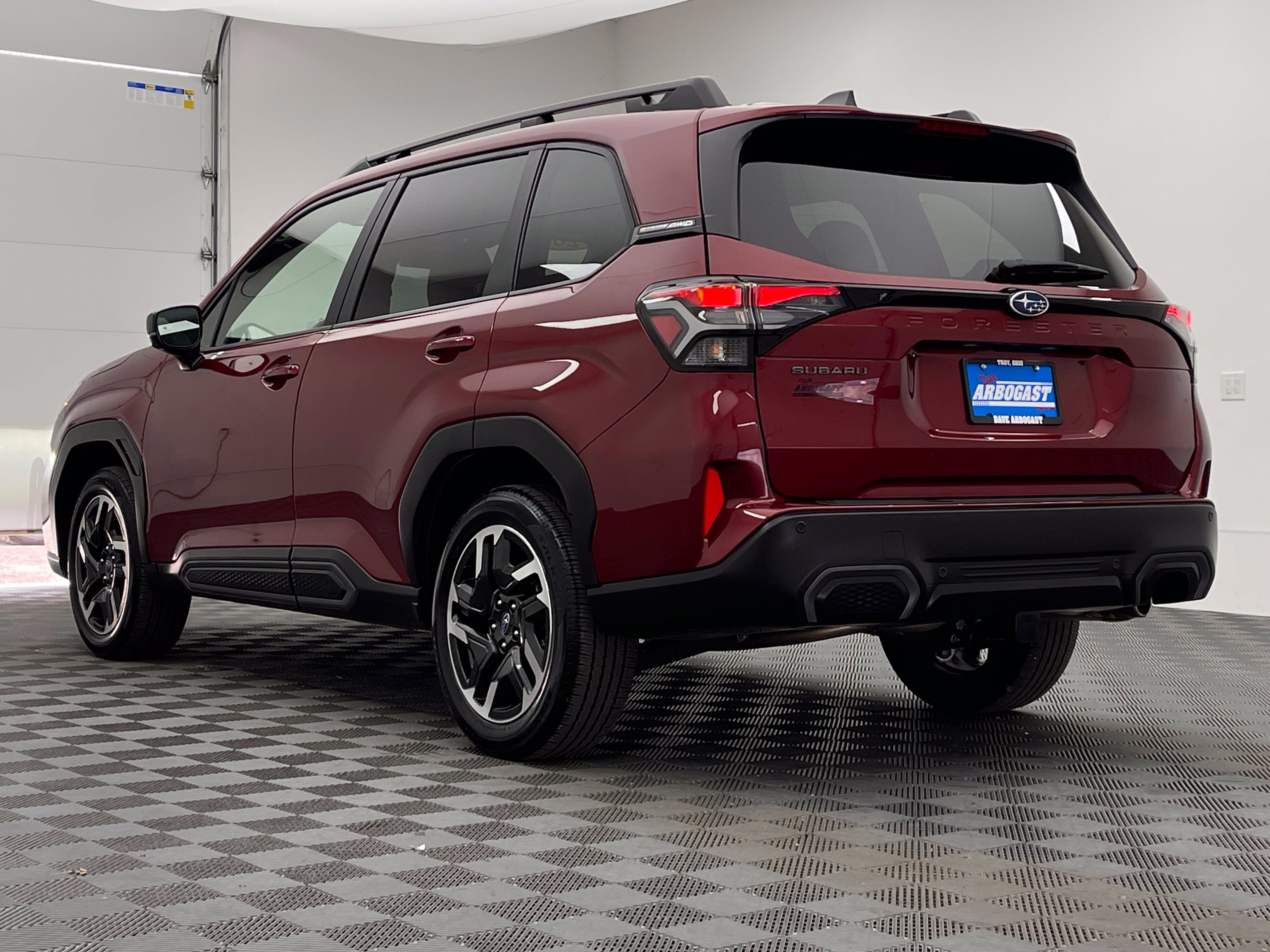 Used 2025 Subaru Forester Limited AWD/4WD image 12