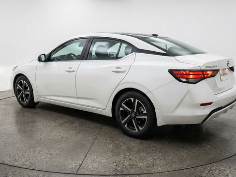 Used 2025 Nissan Sentra SV image 6