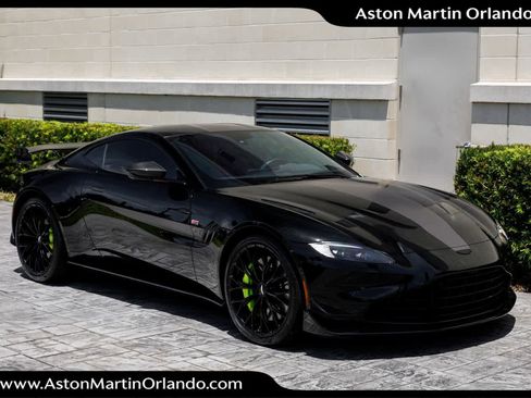 Used 2023 Aston Martin V8 Vantage Coupe RWD image 17