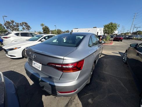 Used 2019 Volkswagen Jetta SE FWD image 7
