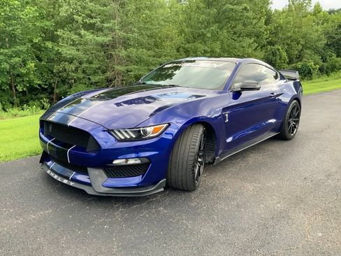 Used 2016 Ford Mustang Shelby GT350 w/ Technology Package RWD image 5