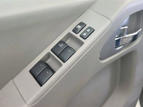 Used 2021 Nissan Frontier SV w/ Midnight Edition Floor Mats AWD/4WD image 31