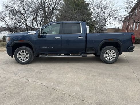 Used 2021 GMC Sierra 2500 Denali w/ Denali Ultimate Package image 3
