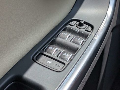 Used 2018 Volvo S60 T5 Inscription FWD image 25