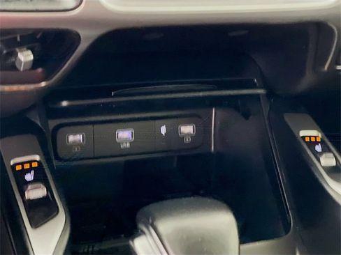 Used 2023 Kia Sorento S w/ Panoramic Sunroof Package image 21