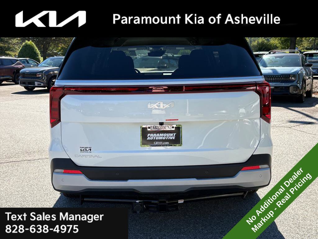 New 2027 Kia Carnival LX FWD image 5