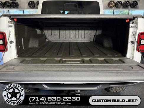 Used 2023 Jeep Gladiator Mojave w/ LED Lighting Group AWD/4WD image 13
