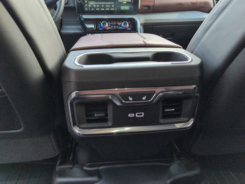 Used 2025 GMC Sierra 1500 Denali Ultimate image 31