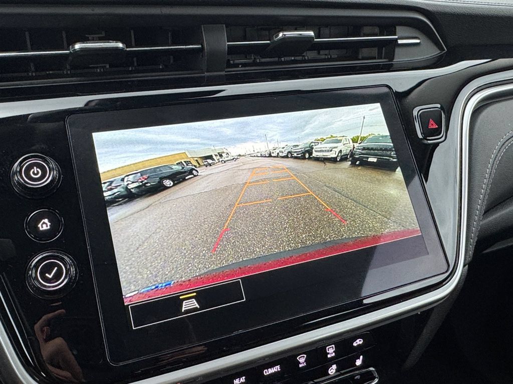 Used 2023 Chevrolet Bolt EUV LT w/ Comfort Package FWD image 36