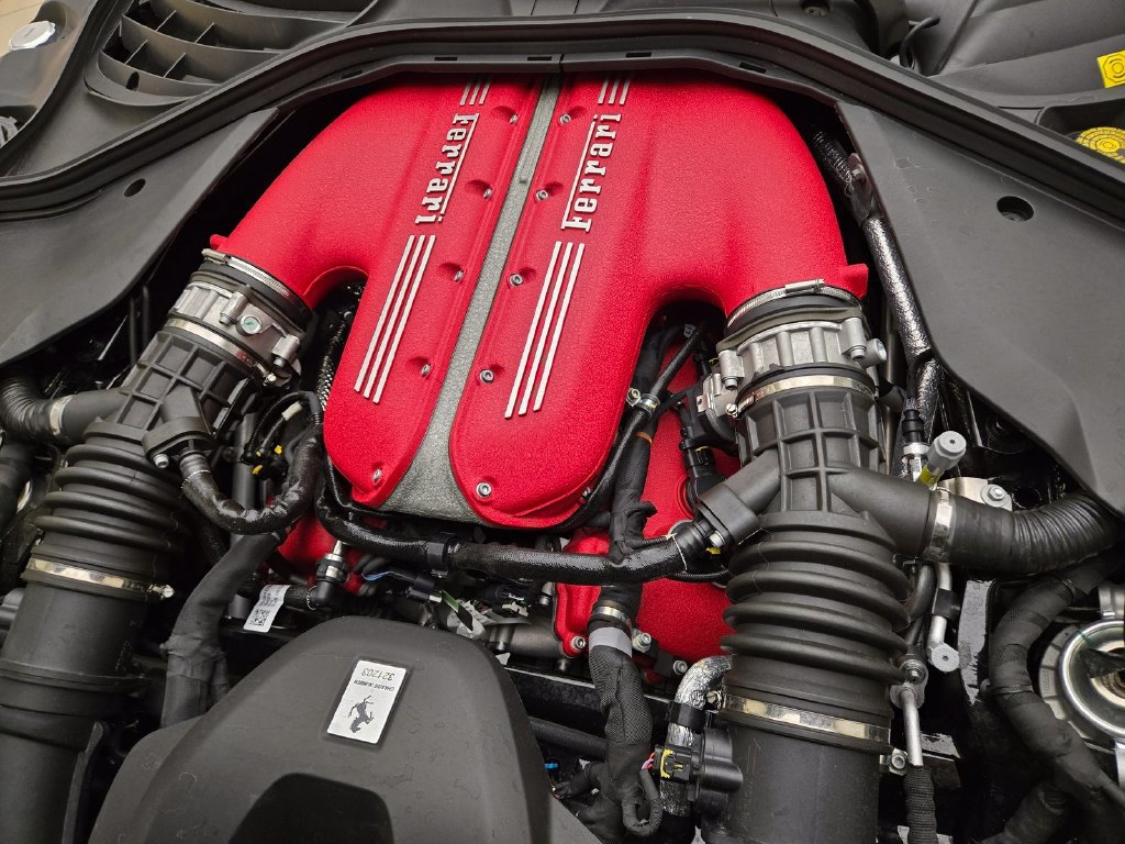 Used 2025 Ferrari 12Cilindri RWD image 24