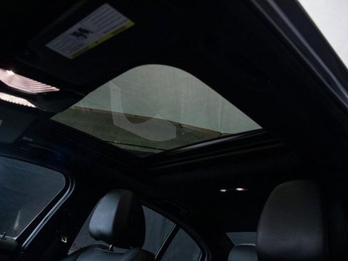 Used 2025 BMW 330i xDrive Sedan image 28