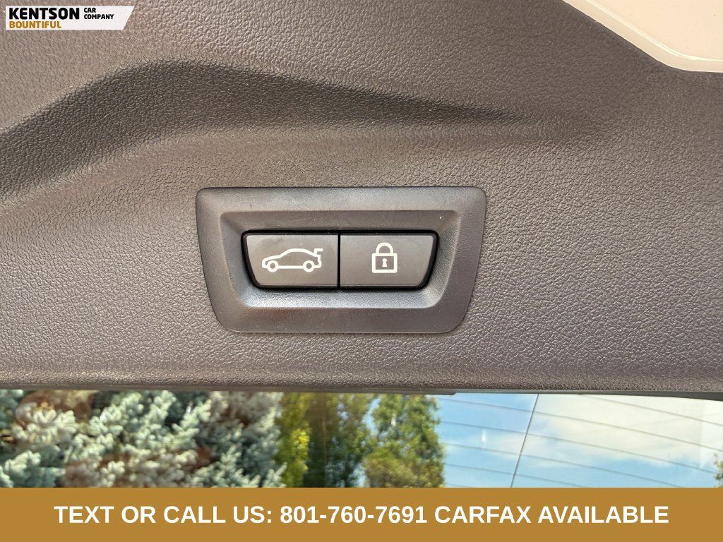 Used 2022 BMW X7 xDrive40i w/ M Sport Package AWD/4WD image 36