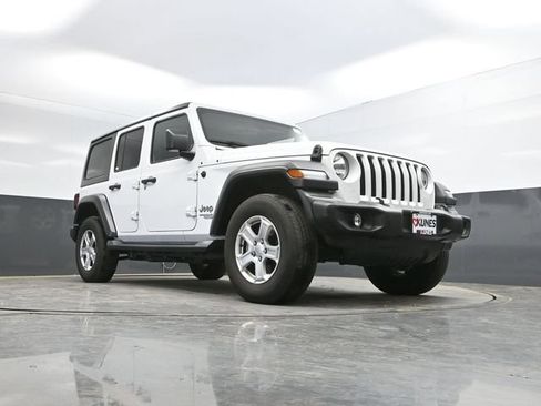 Certified 2018 Jeep Wrangler Unlimited Sport S AWD/4WD image 47