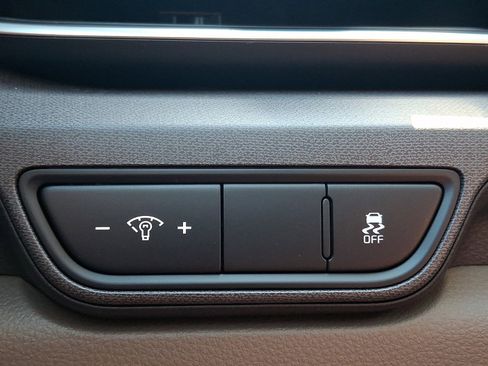 New 2026 Kia Carnival EX FWD image 17