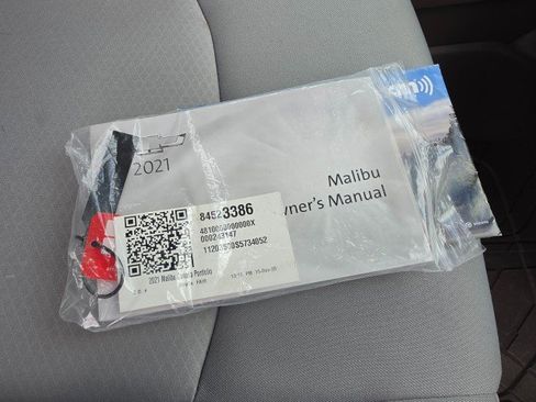 Used 2021 Chevrolet Malibu LT FWD image 15