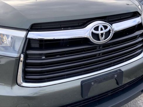 Used 2015 Toyota Highlander XLE image 31