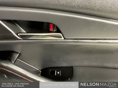 Certified 2025 MAZDA CX-30 AWD 2.5 S w/ Preferred Package image 19