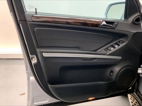 Used 2010 Mercedes-Benz ML 350 2WD image 19