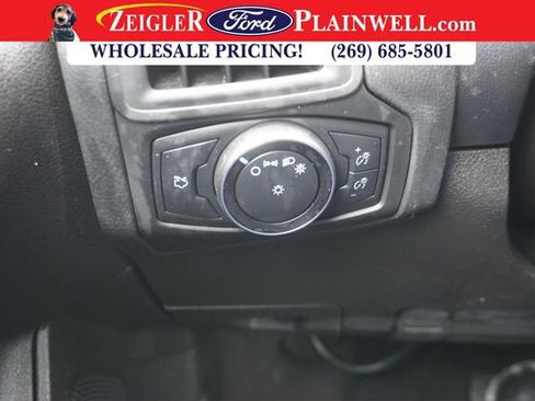 Used 2017 Ford Focus SE image 25
