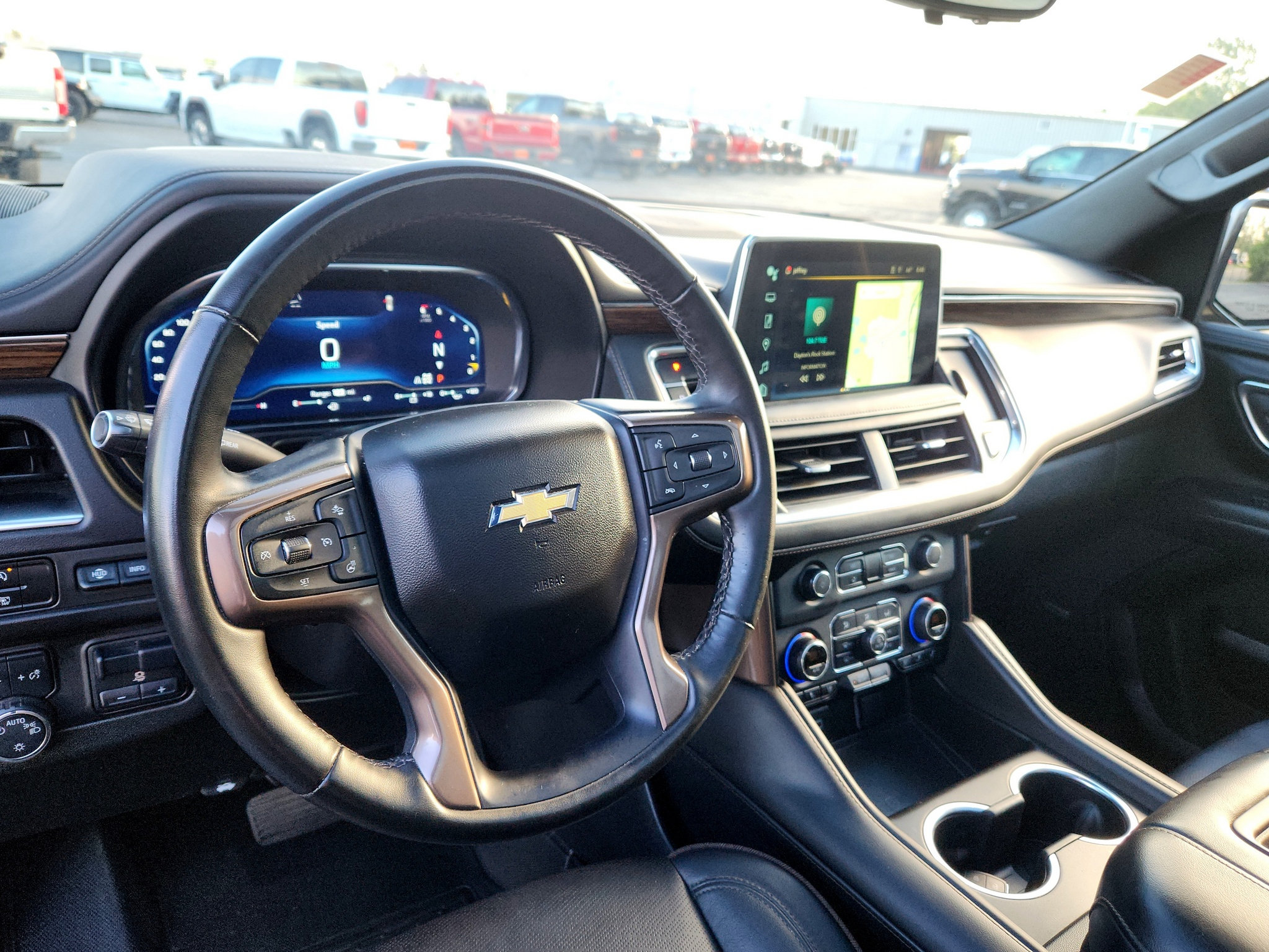 Used 2024 Chevrolet Suburban High Country AWD/4WD image 3
