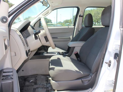 Used 2012 Ford Escape XLS FWD image 8
