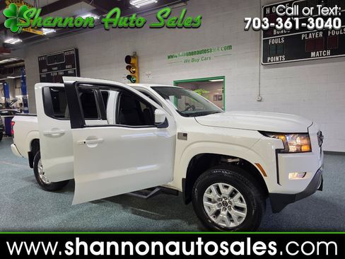 Used 2024 Nissan Frontier SV w/ SV Convenience Package AWD/4WD image 1