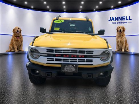 Used 2024 Ford Bronco Heritage Edition AWD/4WD image 2
