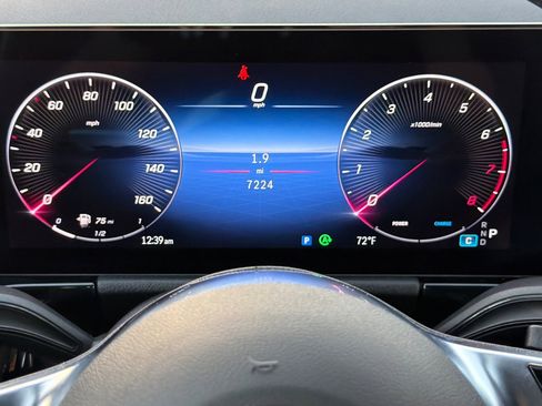 Certified 2025 Mercedes-Benz GLA 250 image 29