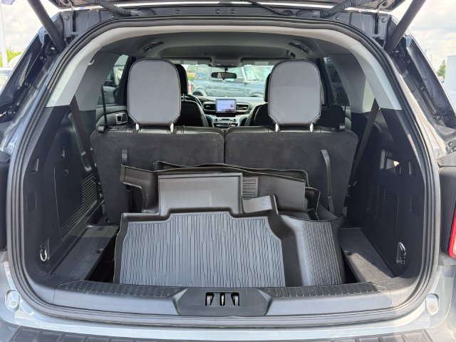 Certified 2023 Ford Explorer XLT w/ Equipment Group 202A AWD/4WD image 27