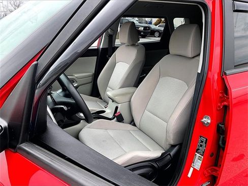 Used 2022 Kia Soul LX image 10